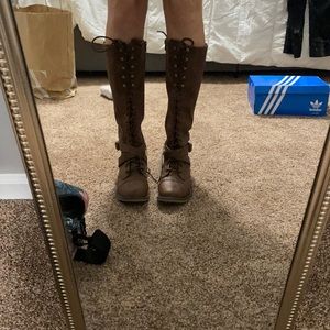 New with tags Mossimo lace up brown boots